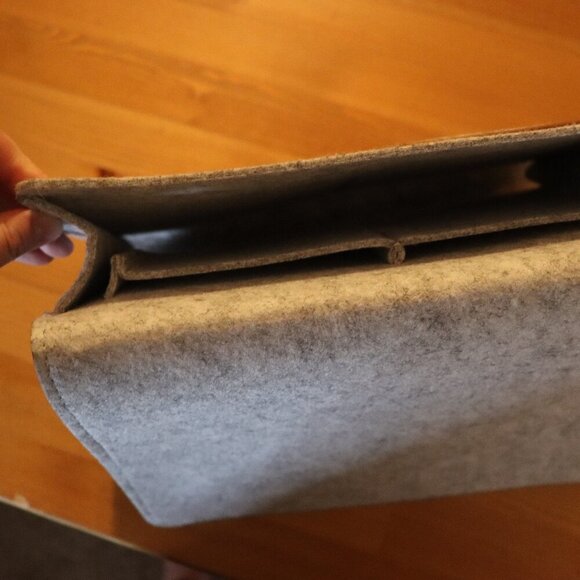 Felt bedside storage bag with 3 pockets, no tools needed - Picture 2 of 5